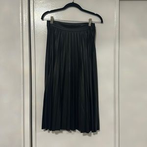 Zara Size small Black faux Leather pleated Midi Skirt